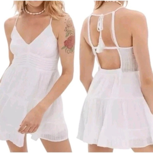 American Eagle Outfitters Dresses & Skirts - American Eagle White Babydoll Mini Dress Strappy Open‎ Back Size Large NWT